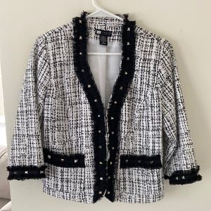 Adorable Carole Little cotton black and white cropped jacket